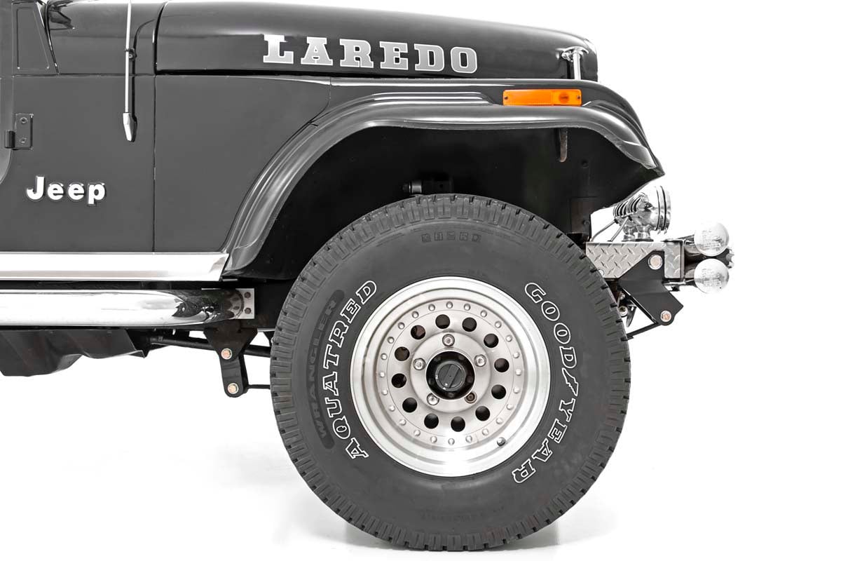Jeep Scrambler Suspension Lift Kit - Front - Rough Country - Shackle Reversal - '81-'85